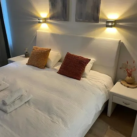 Apartment - Parking Inclusive *